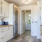 Stunning In With Kitchen Сasa de vacaciones