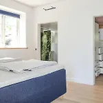 Stunning In With Kitchen Сasa de vacaciones *
