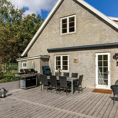 Stunning In With Kitchen