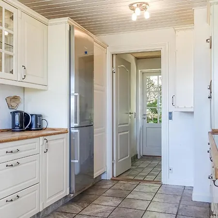 Stunning In With Kitchen Holiday home