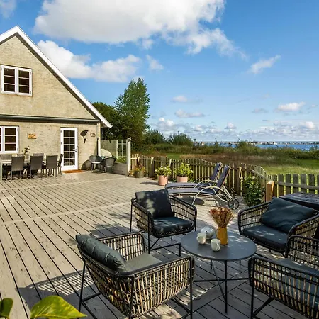 Stunning In With Kitchen Hébergement de vacances