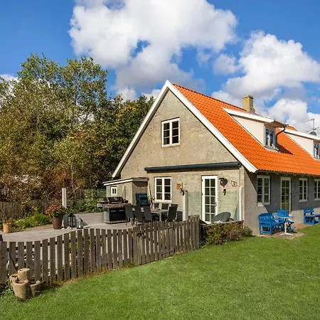 Stunning In With Kitchen Holiday home