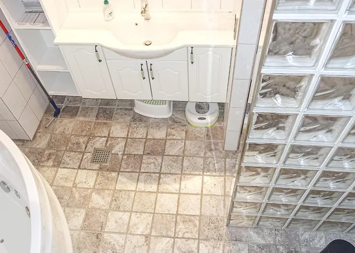 Stunning In With Kitchen Neksø